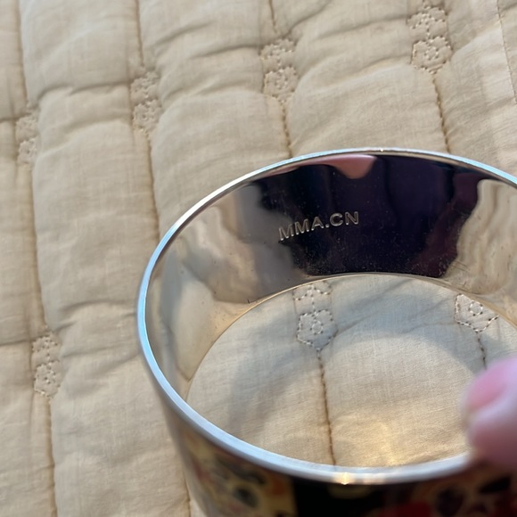 MoMa bracelet with Van Gogh Art Large Bangle in EUC - Picture 2 of 3